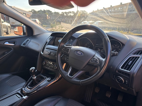 Used Ford Focus 2017 for sale - 76305286: Photo 14