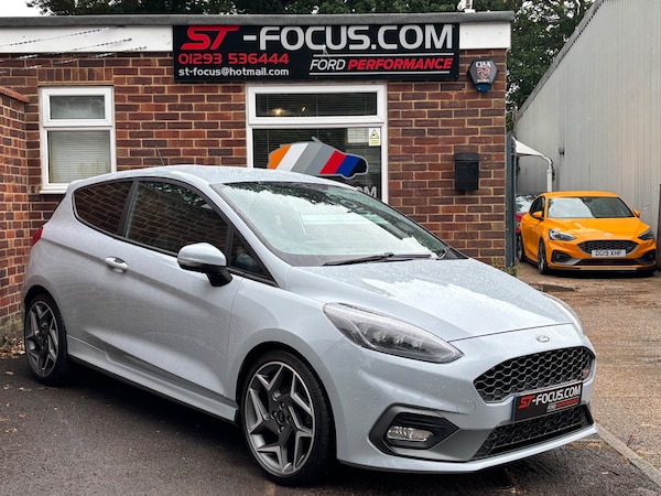 Used Ford Fiesta 2018 for sale - 74865243: Photo 2
