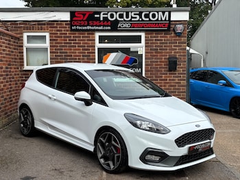 Used Ford Fiesta 2018 for sale - 76128012: Photo 2