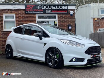 Used Ford Fiesta 2015 for sale - 77187654: Photo