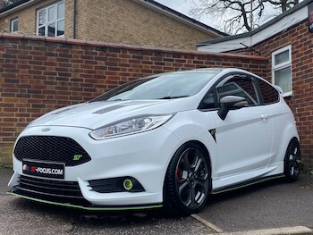 Used Ford Fiesta 2015 for sale - 77187654: Photo