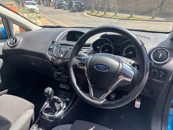 Used Ford Fiesta 2015 for sale - 75266337: Photo 16
