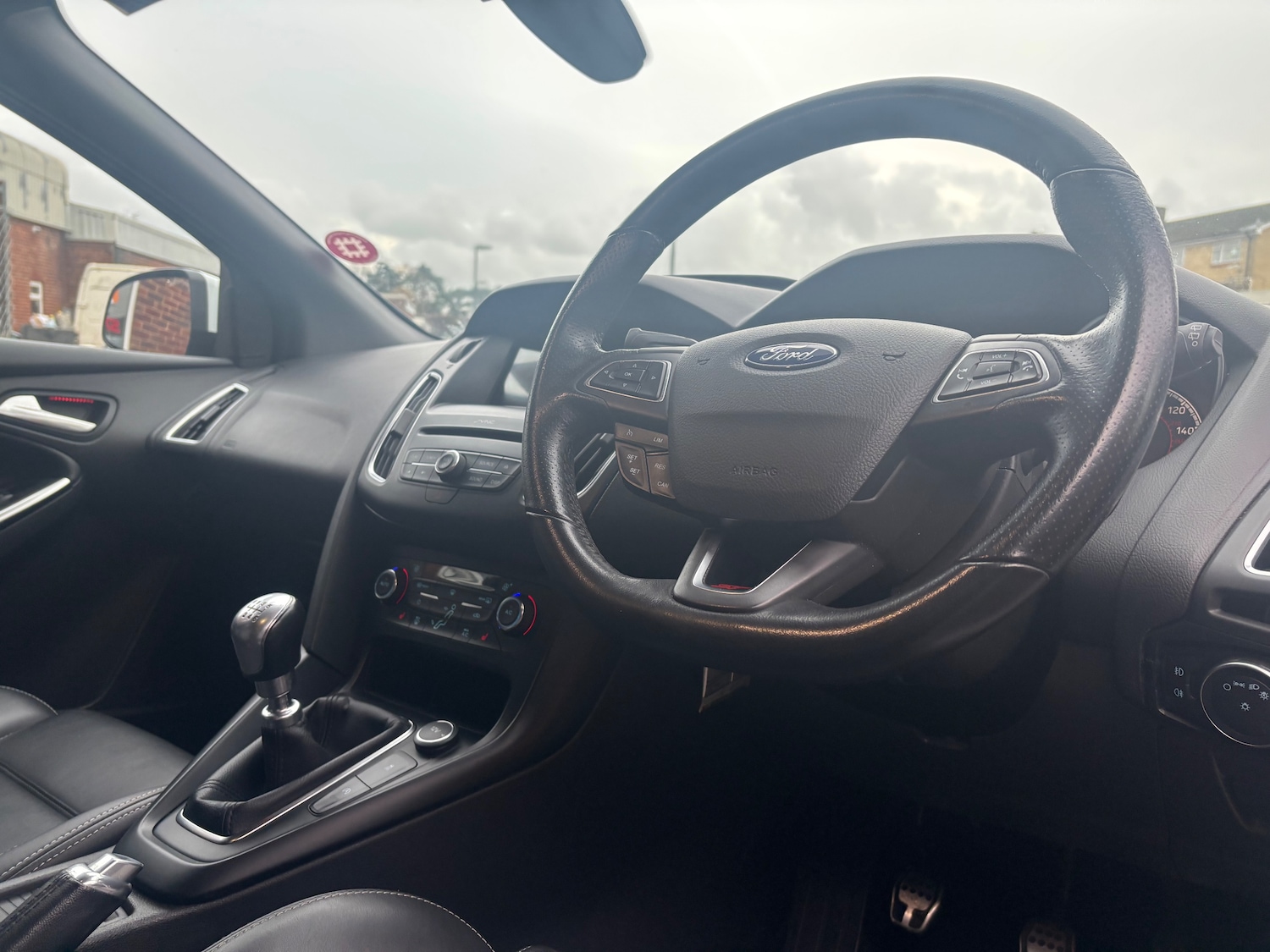 Used Ford Focus 2017 for sale - 76697808: Photo 15