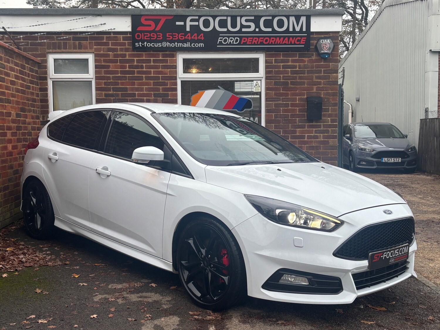 Used Ford Focus 2017 for sale - 76697808: Photo 2