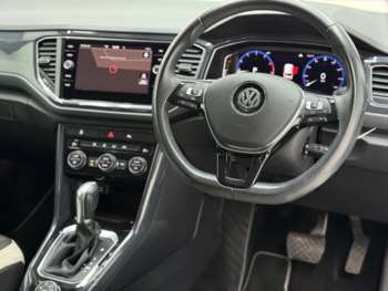 Used Volkswagen T-Roc 2018 for sale - 75140579: Photo