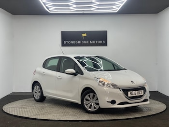 Used Peugeot 208 2015 for sale - 75551778: Photo