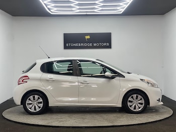 Used Peugeot 208 2015 for sale - 75551778: Photo