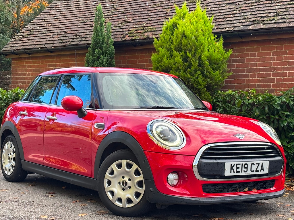 Used MINI Hatch 2019 for sale - 76438252: Photo 1