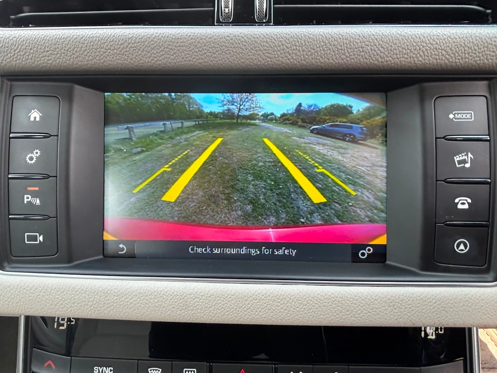 Used Jaguar XF 2018 for sale - 76378661: Photo 6
