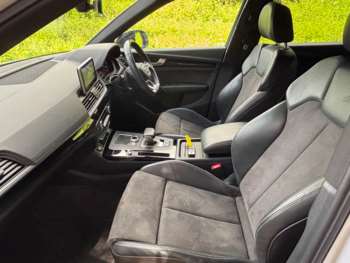 Used Audi Q5 2019 for sale - 74832475: Photo