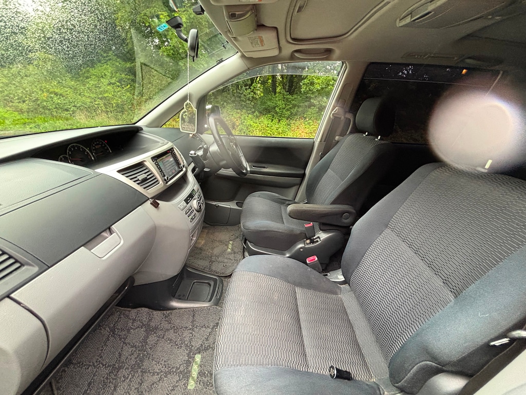 Used Toyota Voxy 2017 for sale - 76373049: Photo 2