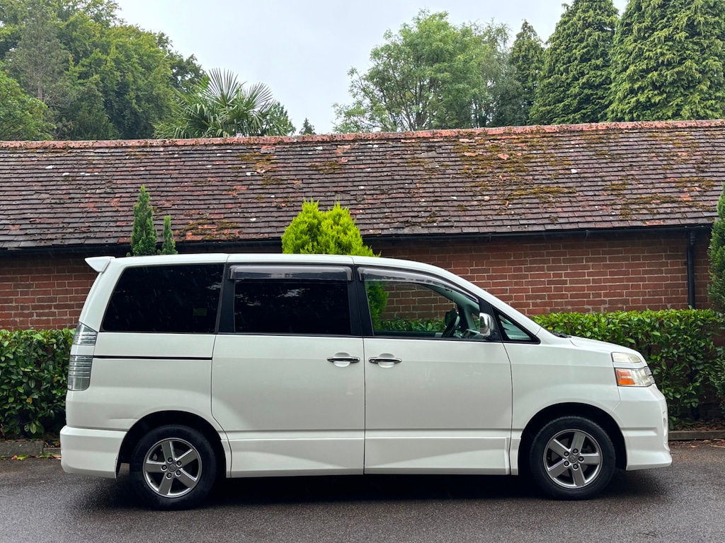 Used Toyota Voxy 2017 for sale - 76373049: Photo 5