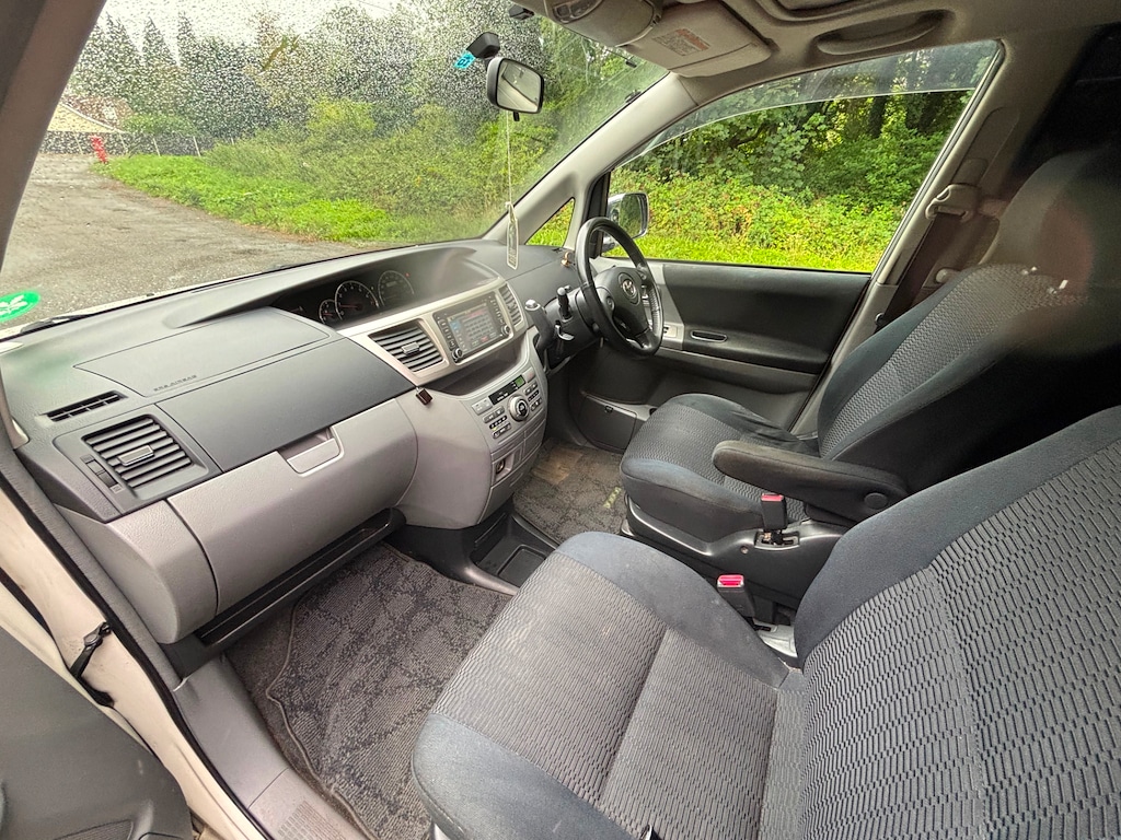 Used Toyota Voxy 2017 for sale - 76373049: Photo 7