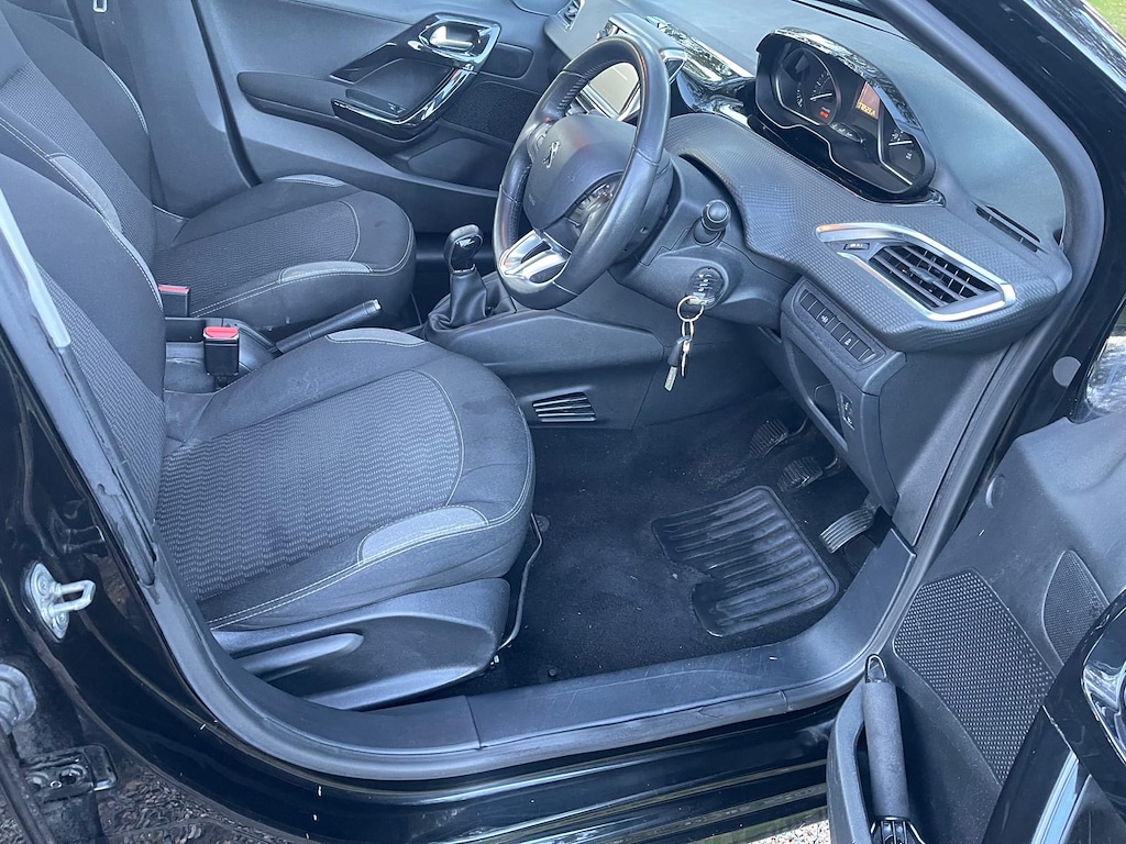 Used Peugeot 208 2016 for sale - 76415455: Photo 9