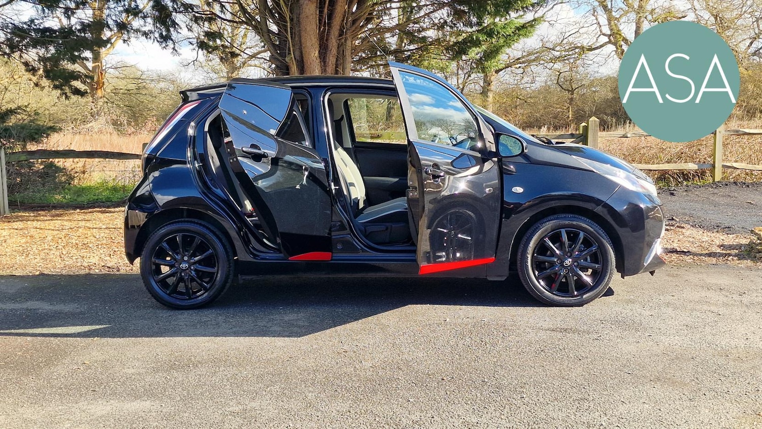 Used Toyota AYGO 2017 for sale - 77880934: Photo 2