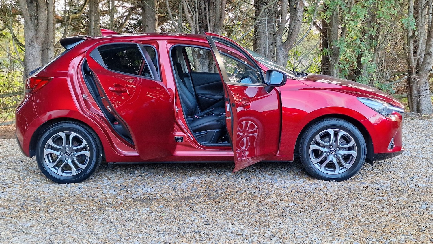 Used Mazda Mazda2 2018 for sale - 76571164: Photo 4