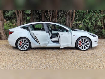 Used Tesla Model 3 2019 for sale - 75743556: Photo