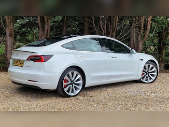 Used Tesla Model 3 2019 for sale - 75743556: Photo