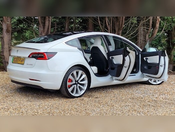 Used Tesla Model 3 2019 for sale - 75743556: Photo