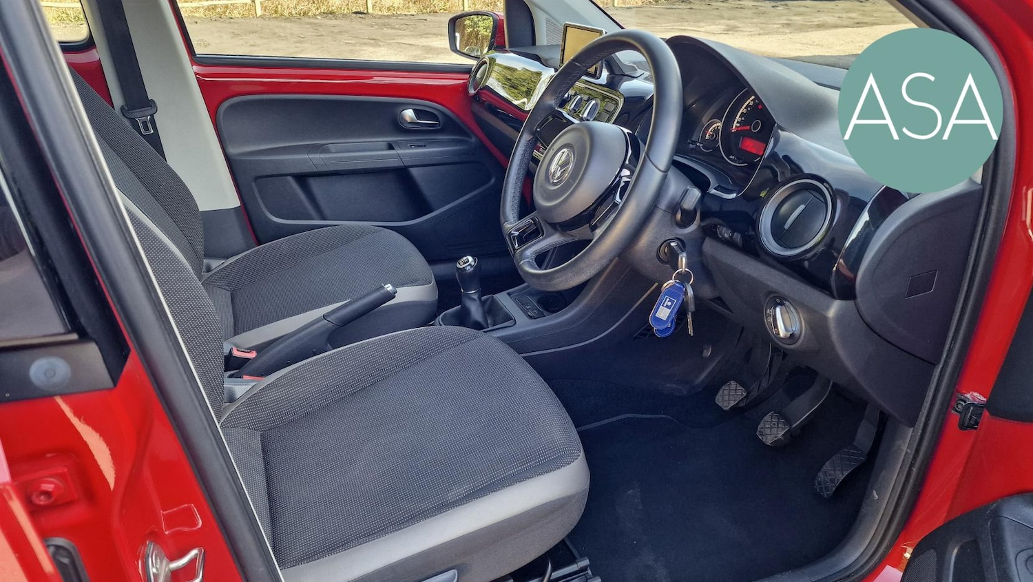 Used Volkswagen up! 2014 for sale - 77953947: Photo 9