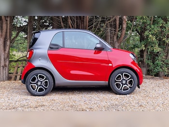 Used smart fortwo 2017 for sale - 76198174: Photo 2