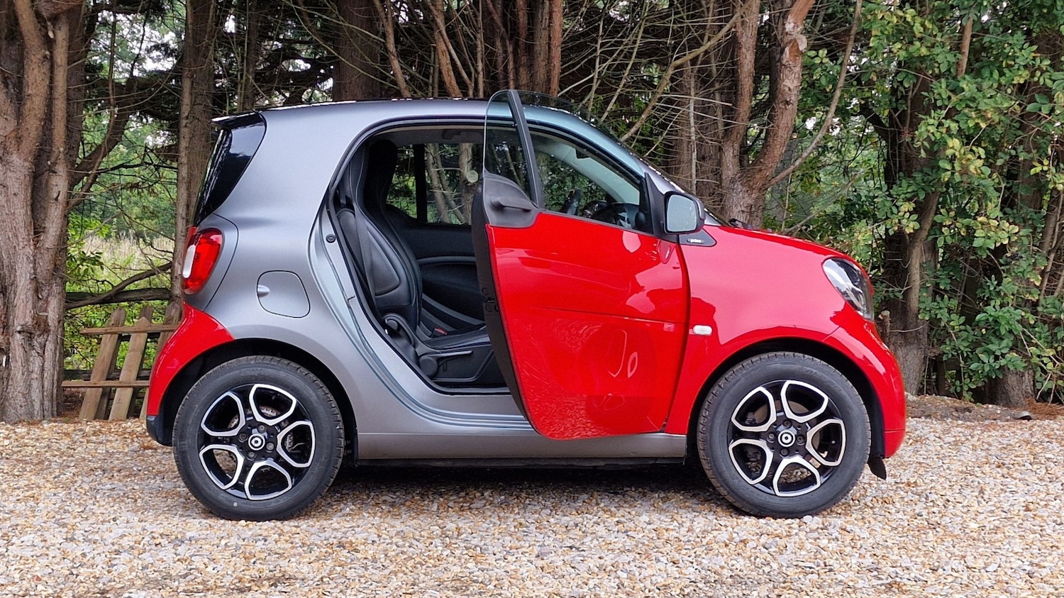 Used smart fortwo 2017 for sale - 76198174: Photo 3