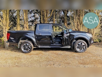 Used Nissan Navara 2020 for sale - 77864856: Photo