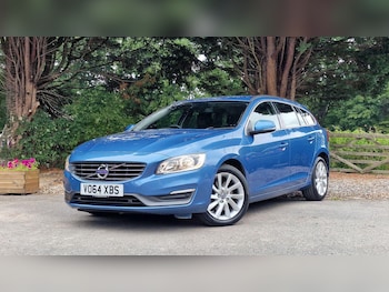 Used Volvo V60 2014 for sale - 75529889: Photo