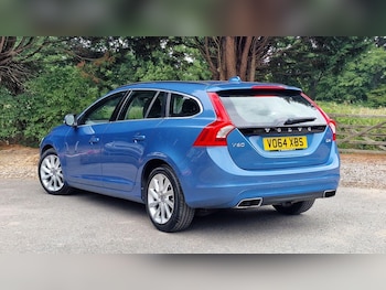 Used Volvo V60 2014 for sale - 75529889: Photo