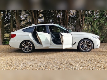 Used BMW 3 Series 2017 for sale - 76571147: Photo