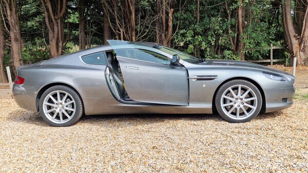 Used Aston Martin DB9 2008 for sale - 75626934: Photo 3