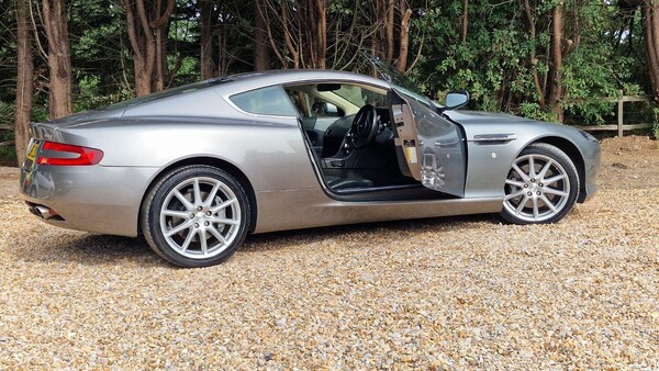 Used Aston Martin DB9 2008 for sale - 75626934: Photo 5