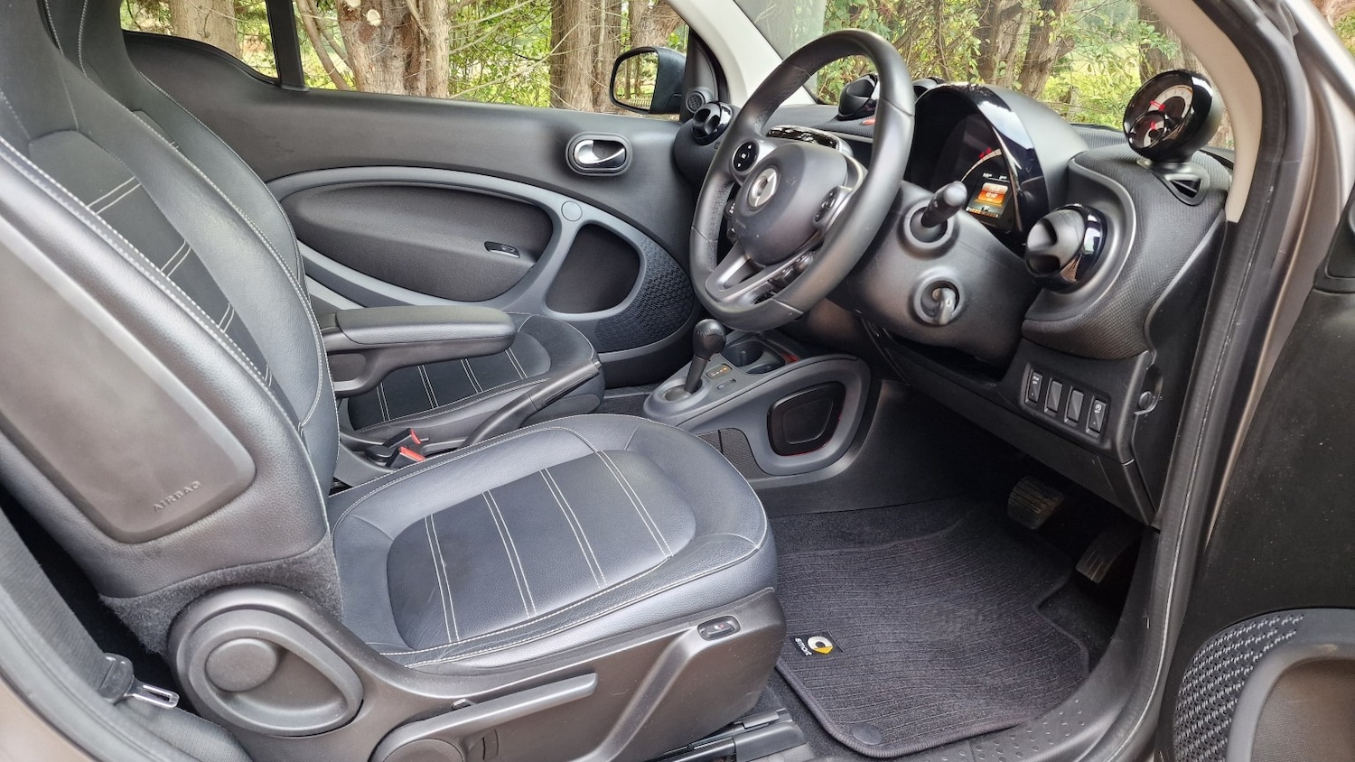 Used smart fortwo 2017 for sale - 76198292: Photo 6