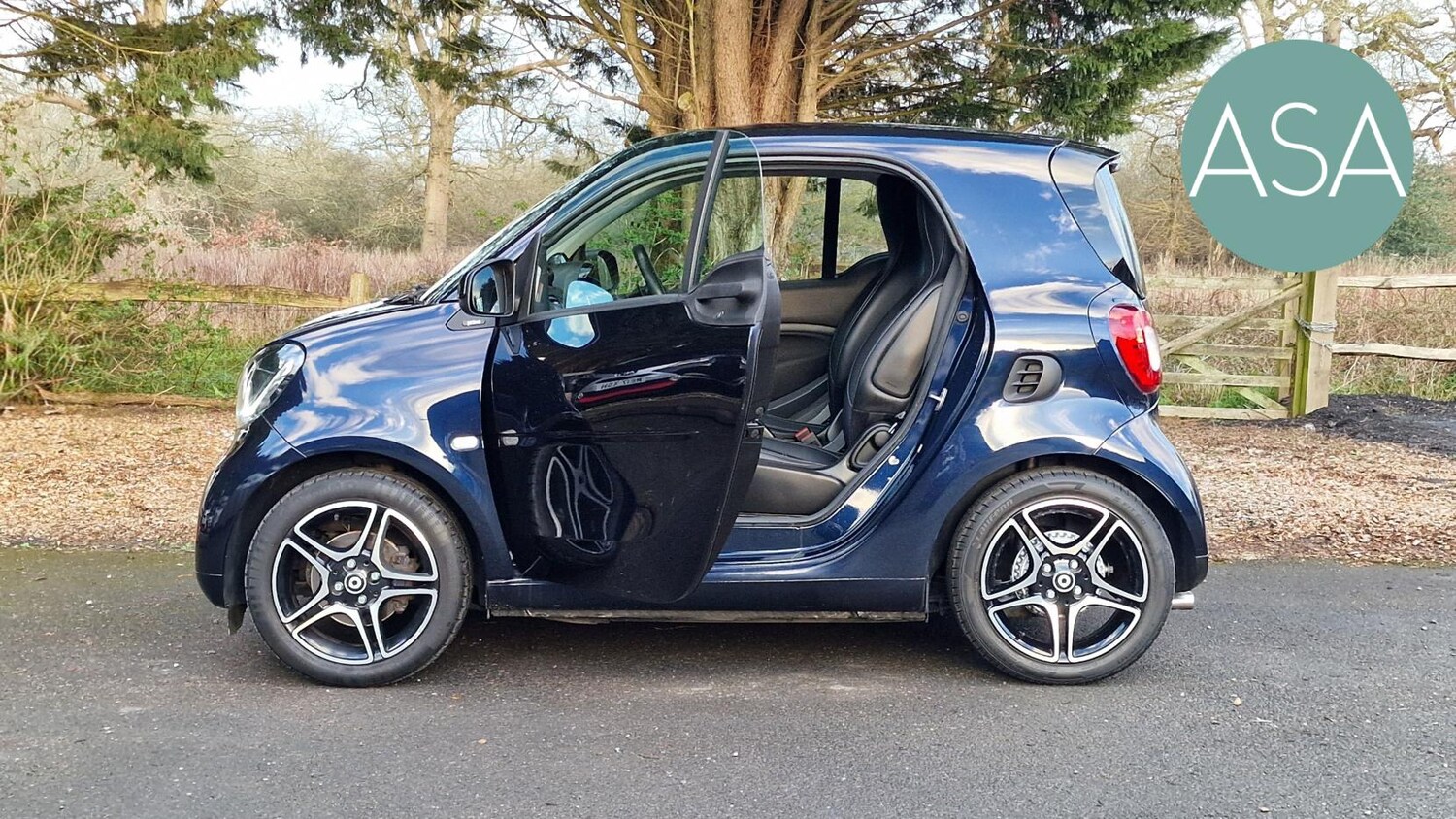 Used smart fortwo 2018 for sale - 77864855: Photo 19