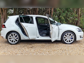 Used Volkswagen Golf 2016 for sale - 76198253: Photo 3