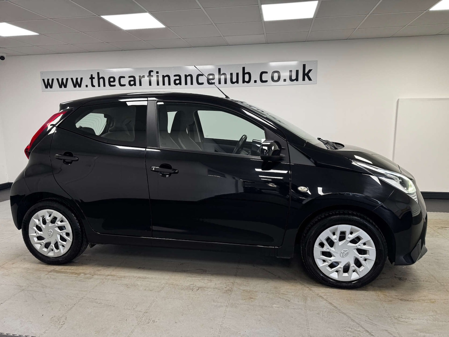 Used Toyota AYGO 2021 for sale - 77145097: Photo 30
