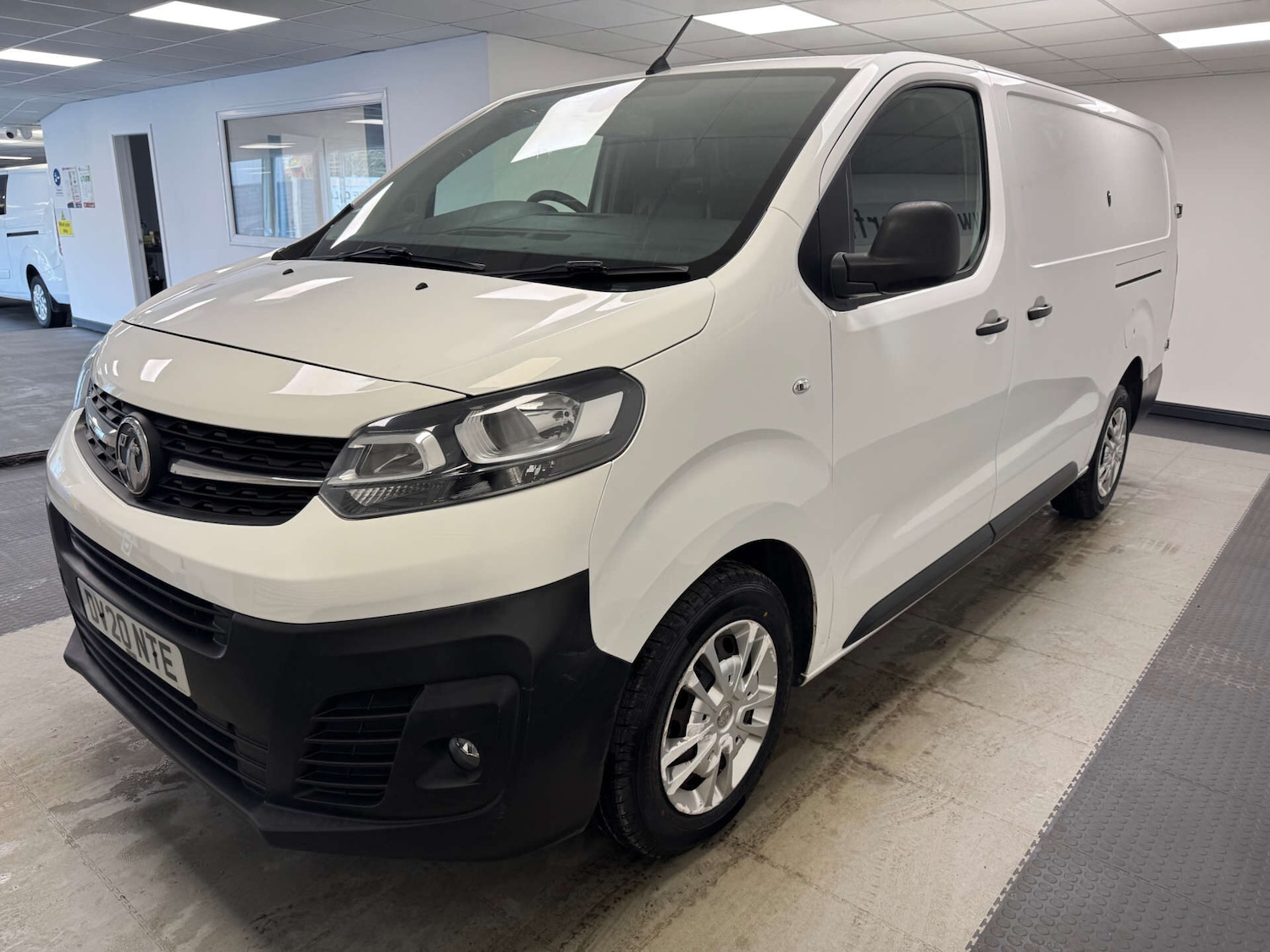 Used Vauxhall Vivaro 2020 for sale - 77716311: Photo 6
