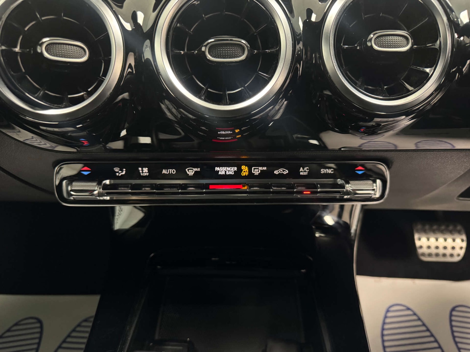 Used Mercedes-Benz A-Class 2018 for sale - 77654369: Photo 18