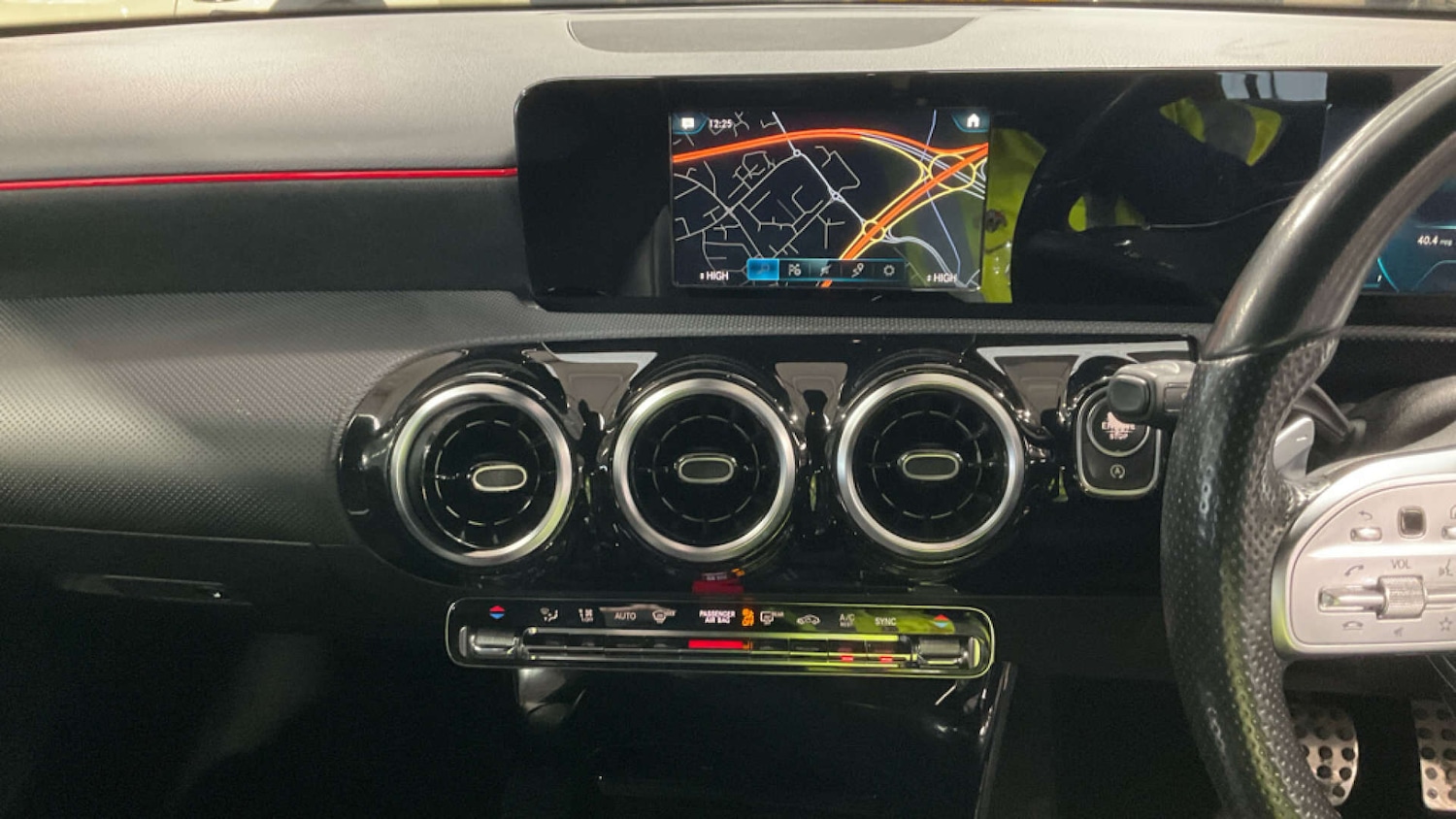 Used Mercedes-Benz A-Class 2018 for sale - 77654369: Photo 9