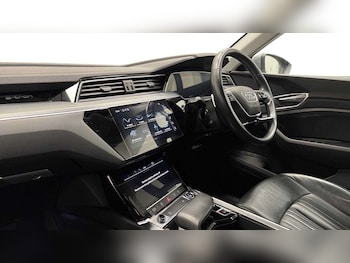 Used Audi e-tron 2021 for sale - 78218070: Photo