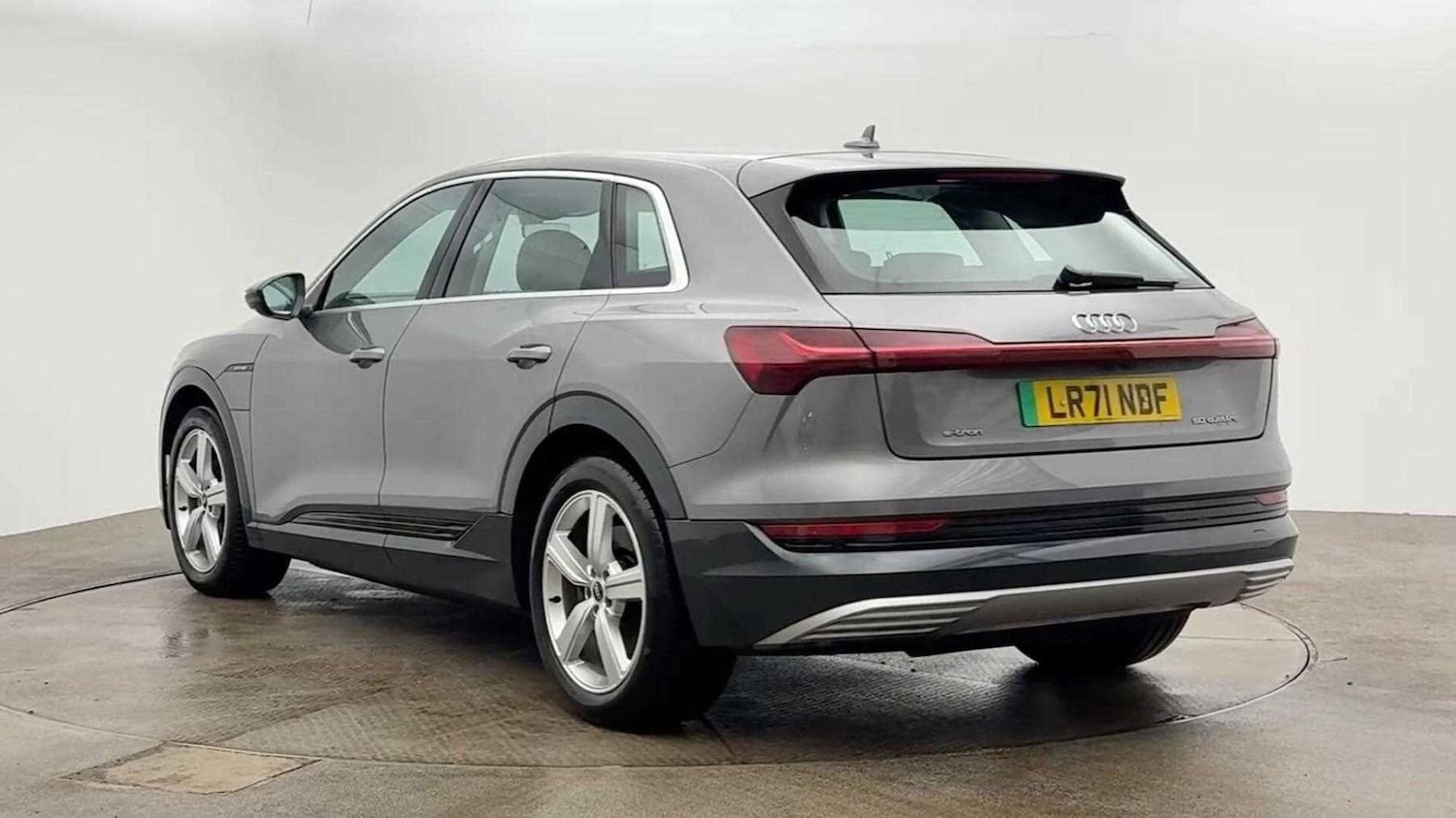 Used Audi e-tron 2021 for sale - 78218070: Photo 3