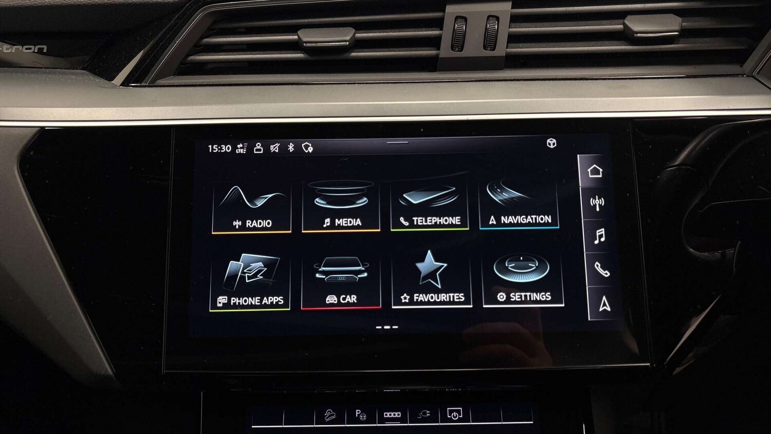 Used Audi e-tron 2021 for sale - 78218070: Photo 8