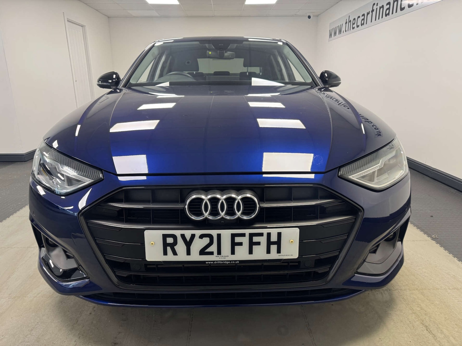 Used Audi A4 2021 for sale - 77137085: Photo 2