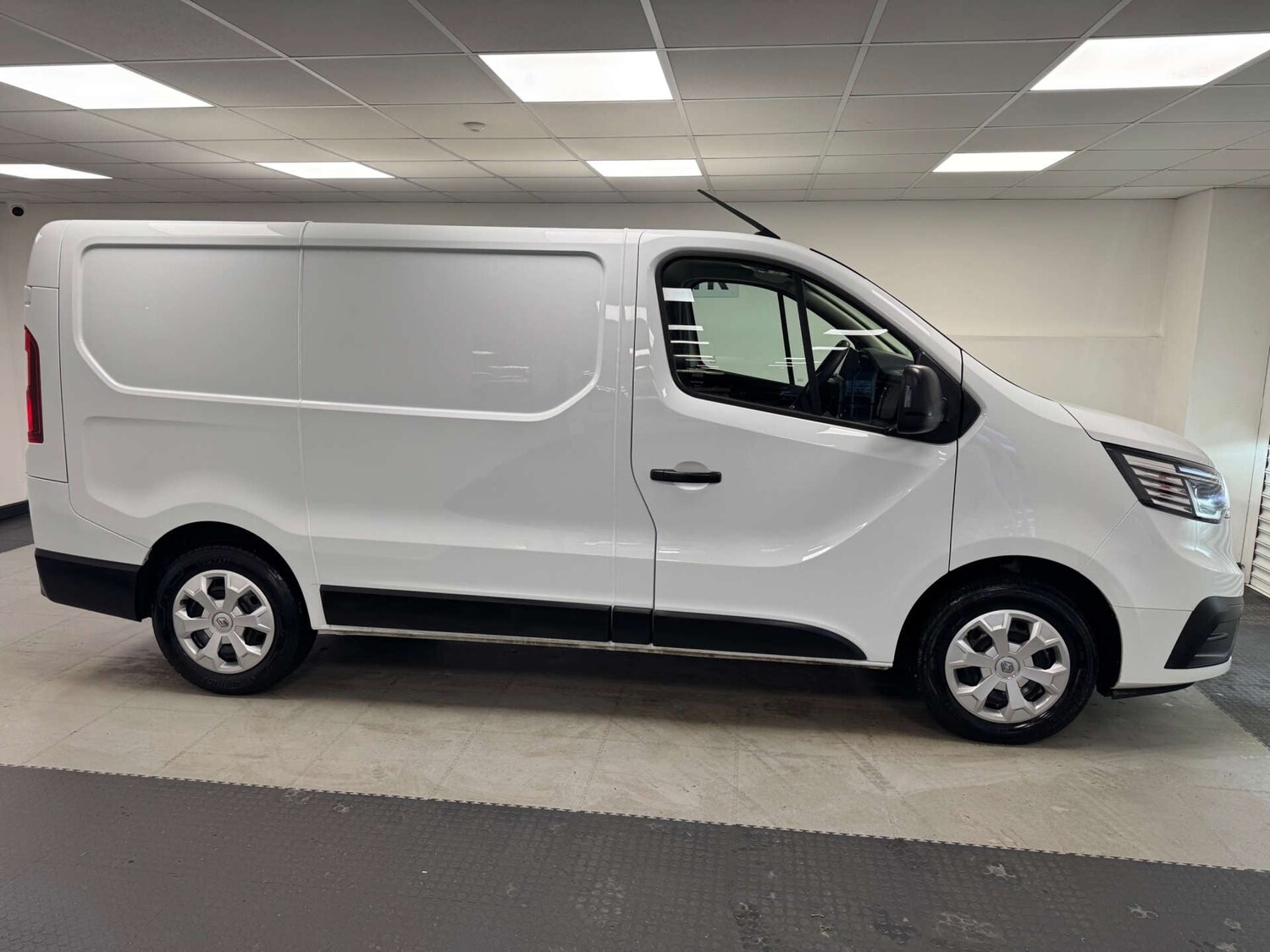 Used Renault Trafic 2022 for sale - 77145101: Photo 32