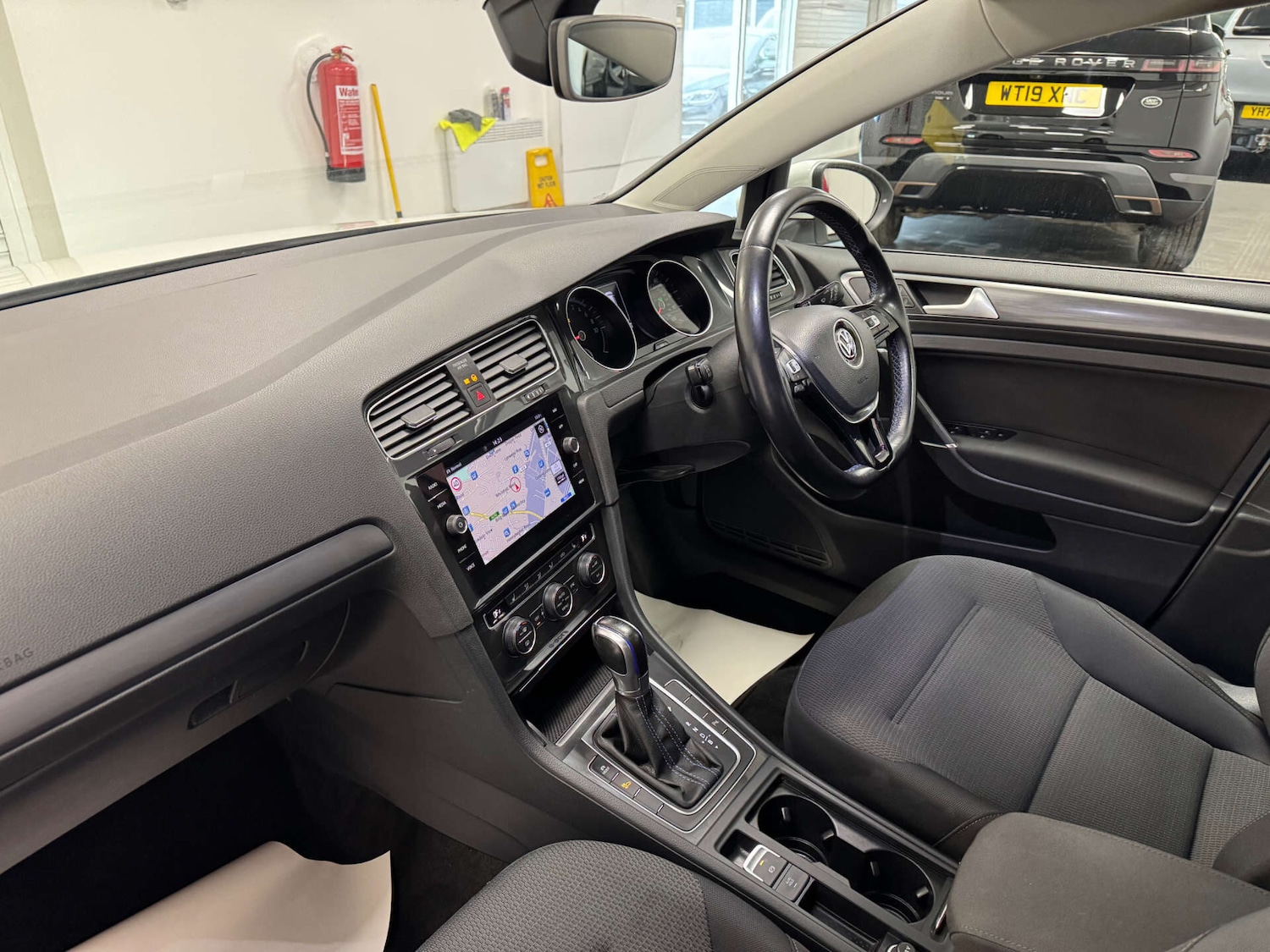 Used Volkswagen Golf 2019 for sale - 77805072: Photo 11