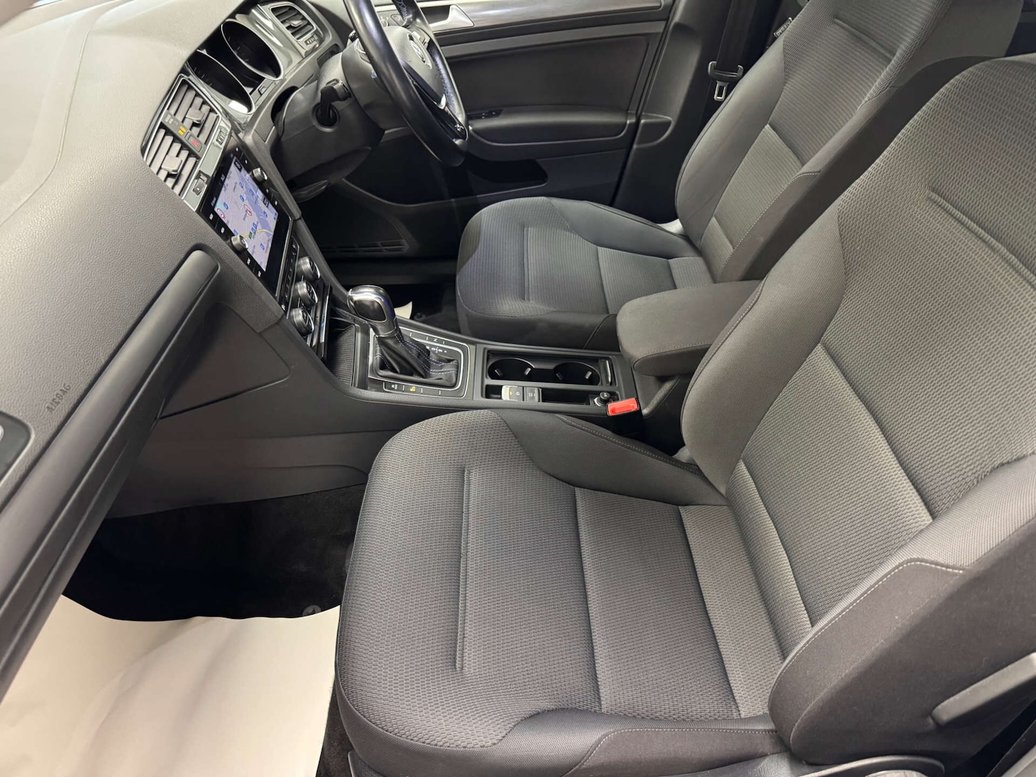 Used Volkswagen Golf 2019 for sale - 77805072: Photo 19