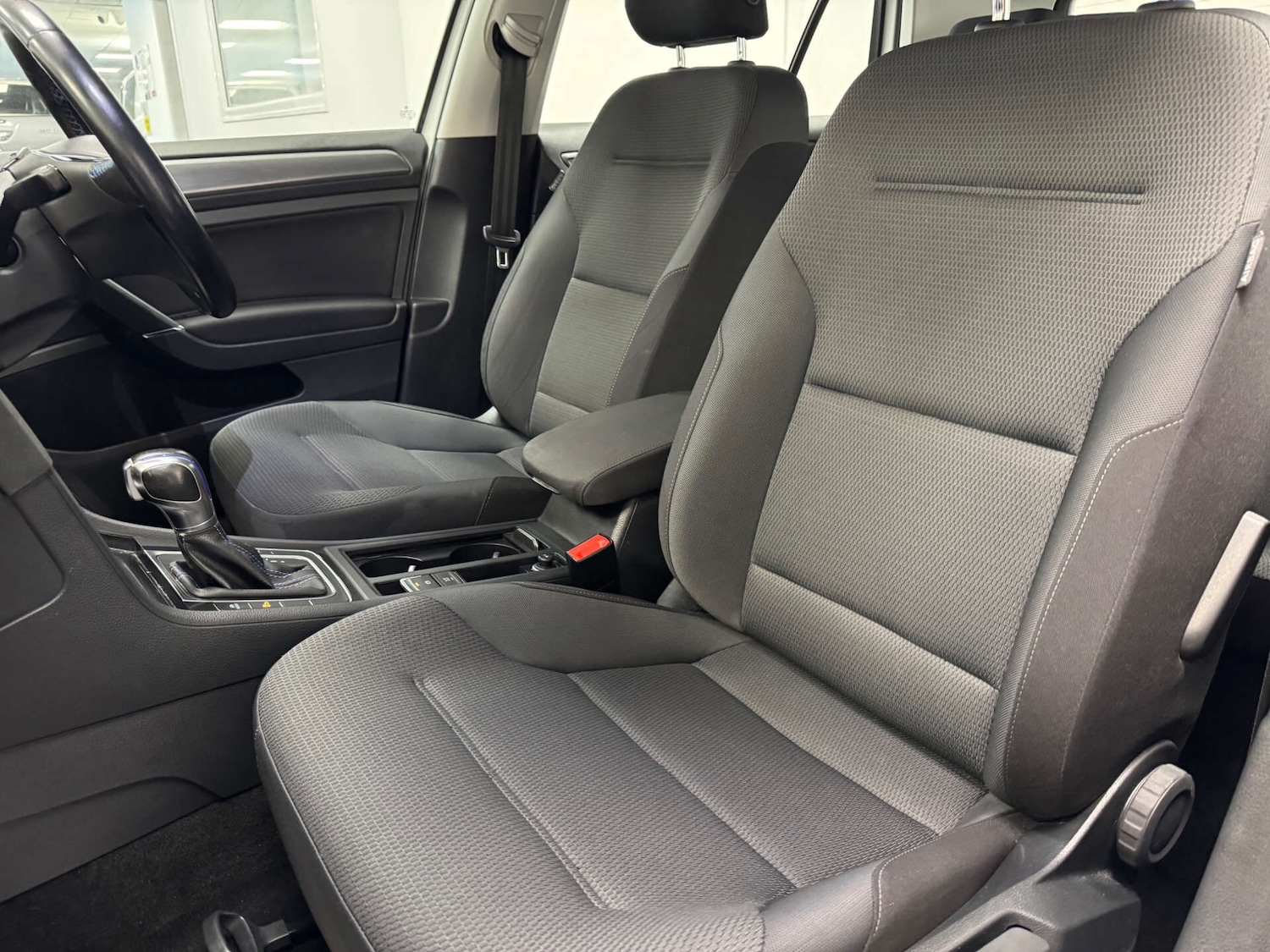 Used Volkswagen Golf 2019 for sale - 77805072: Photo 20