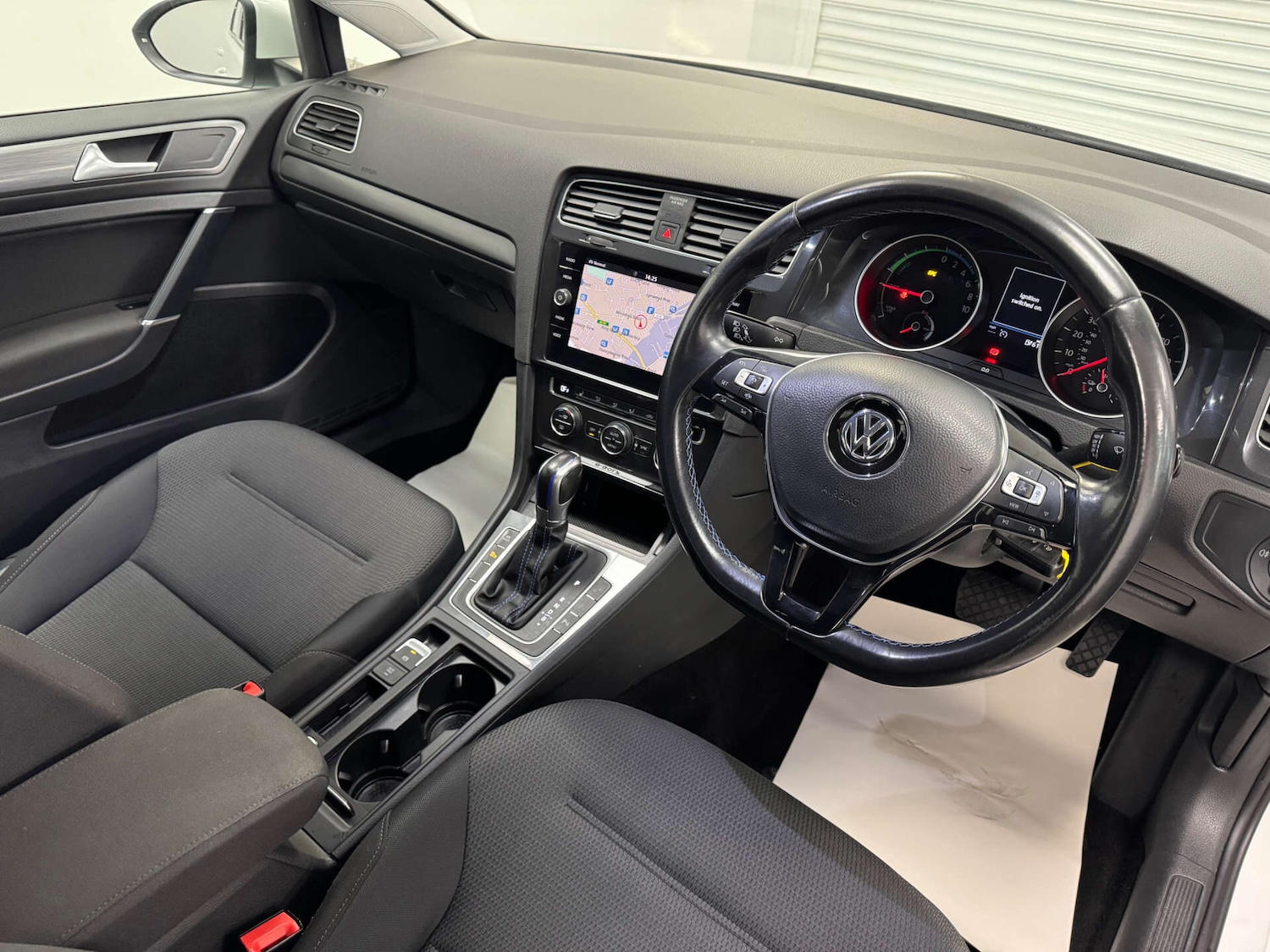 Used Volkswagen Golf 2019 for sale - 77805072: Photo 36