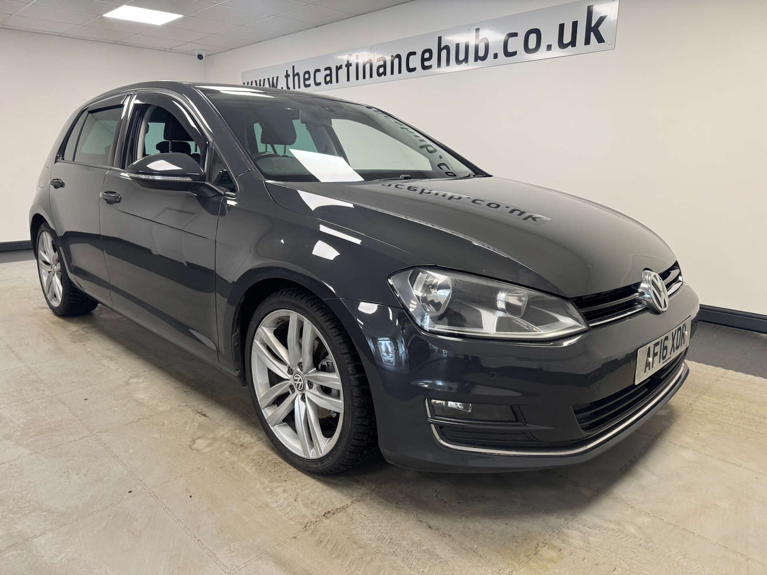 Used Volkswagen Golf 2016 for sale - 77137101: Photo 1