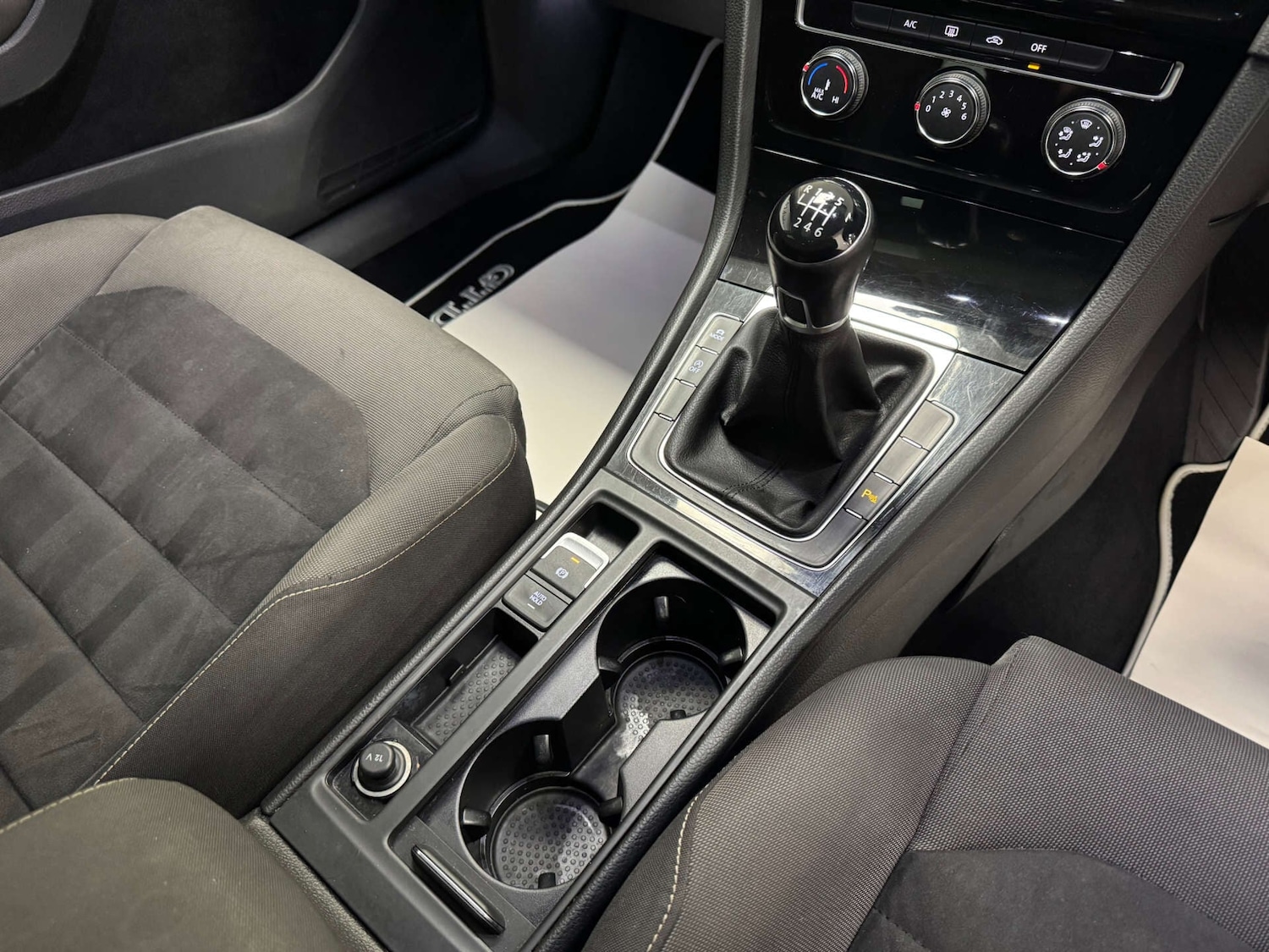 Used Volkswagen Golf 2016 for sale - 77137101: Photo 16